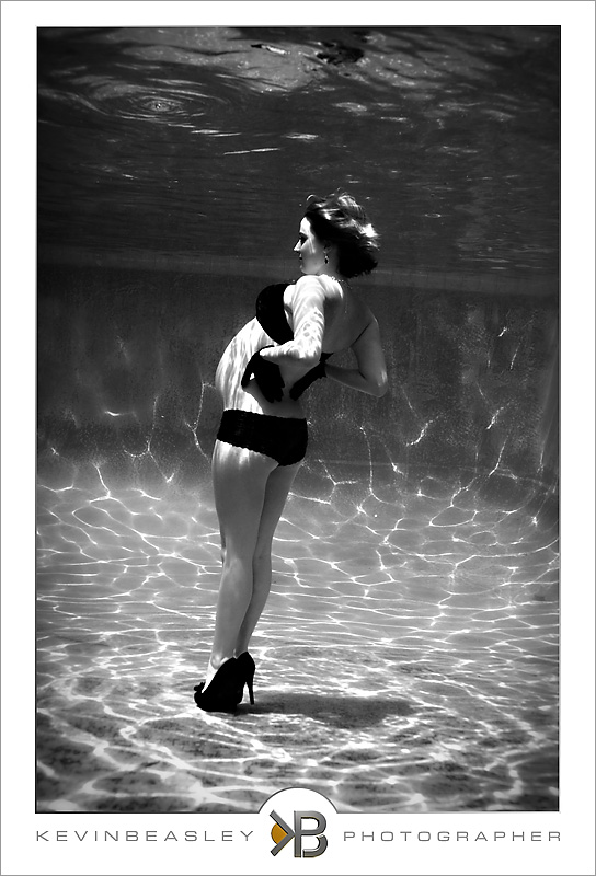 underwater-maternity,maternity-photographer,kevin-beasley,unique-maternity-photography,mommy-to-be,unconventional-maternity-pictures,amazing-maternity-pictures,the-best-maternity-pictures,maternity-poses,7842