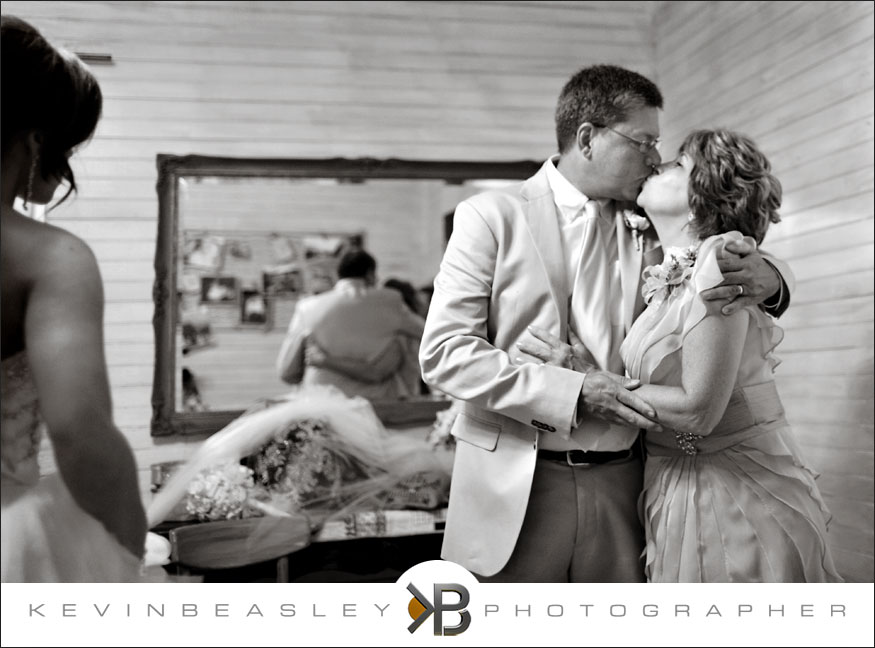 2260,Chattanooga-Tennessee-wedding-photogarpher,Barn-at-High-Point-Farms,Flintstone,Georgia,farm-weddings