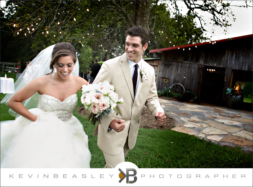 2450,Chattanooga-Tennessee-wedding-photogarpher,Barn-at-High-Point-Farms,Flintstone,Georgia,farm-weddings