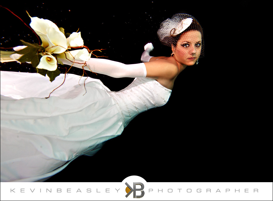 underwaterbrides,underwater,ttd,trash-the-dress,daring-brides,amazing-bridals-_9004